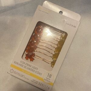 Maple 🍁 leaf string light